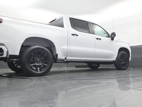Used 2026 Chevrolet Silverado 1500 Custom AWD/4WD image 25