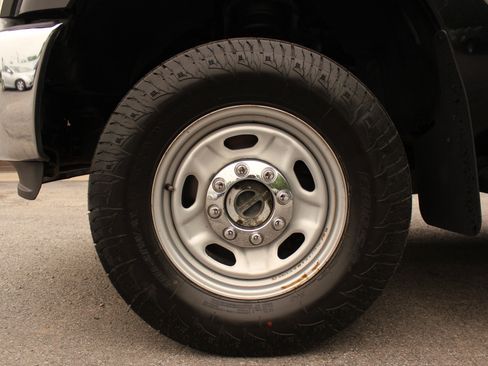 Used 2015 Ford F250 XL w/ Power Equipment Group AWD/4WD image 33