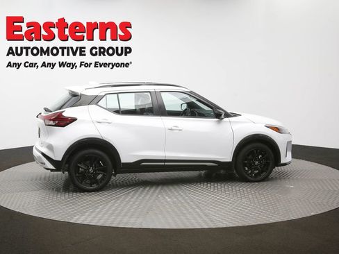 Used 2023 Nissan Kicks SR w/ SR Premium Package FWD image 45