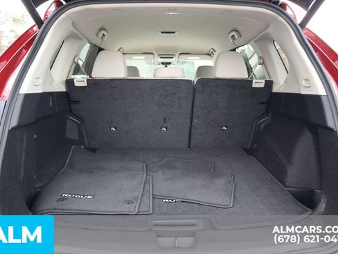 Used 2025 Nissan Rogue SV image 21