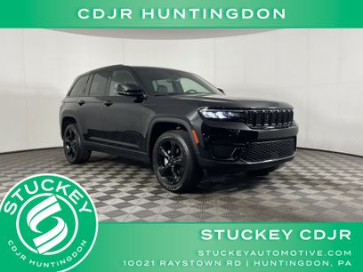 Used 2023 Jeep Grand Cherokee Altitude