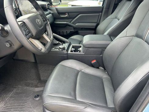 Certified 2025 Toyota 4Runner Limited AWD/4WD image 11