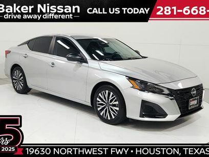 Used 2024 Nissan Altima 2.5 SV