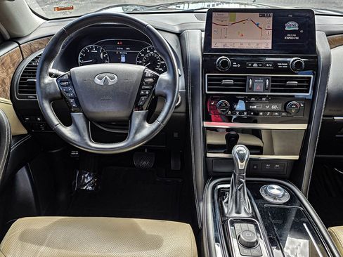 Used 2023 INFINITI QX80 Premium Select w/ All-Season Package image 39