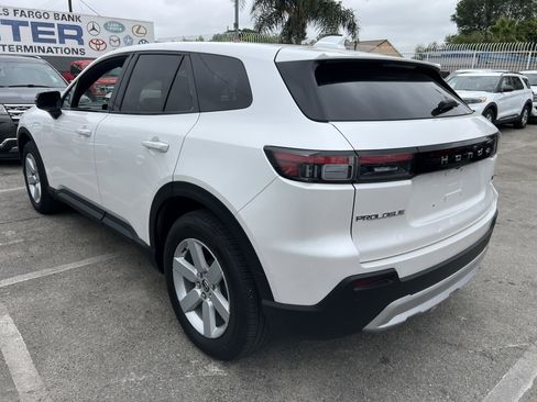 Used 2024 Honda Prologue EX image 9