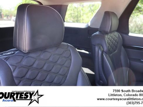 Used 2022 Hyundai Palisade Limited w/ Cargo Package AWD/4WD image 31