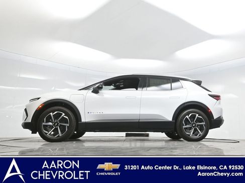 New 2026 Chevrolet Equinox EV LT image 57