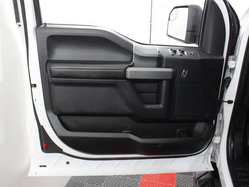 Used 2015 Ford F150 XLT w/ Equipment Group 302A Luxury image 18