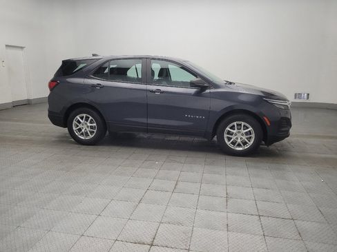 Used 2022 Chevrolet Equinox LS FWD image 11