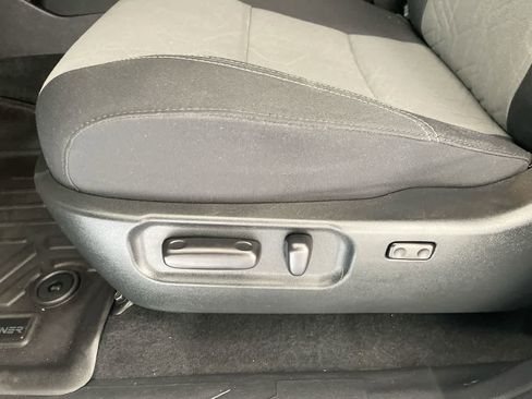 Certified 2023 Toyota Tacoma TRD Off-Road AWD/4WD image 12