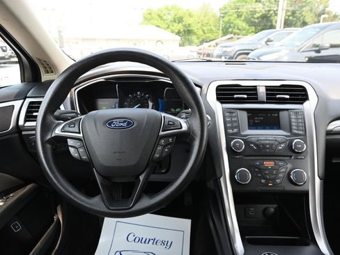 Used 2018 Ford Fusion S FWD image 27