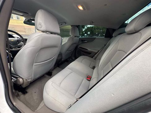 Used 2021 Chevrolet Malibu LS FWD image 33
