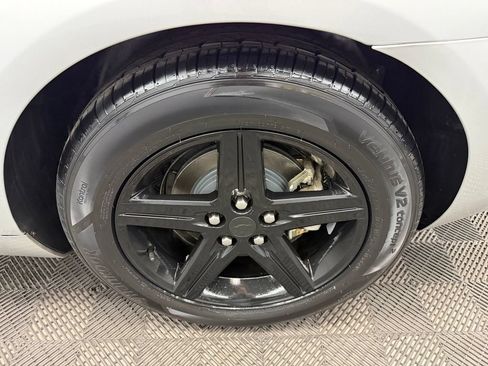 Used 2011 Chevrolet Camaro LT RWD image 20