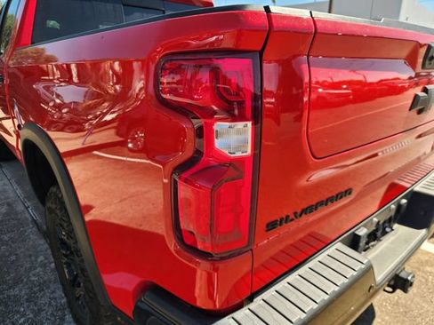Used 2023 Chevrolet Silverado 1500 ZR2 w/ Technology Package AWD/4WD image 7