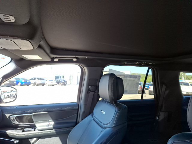 New 2027 Ford Expedition Platinum w/ Stealth Performance Package AWD/4WD image 14