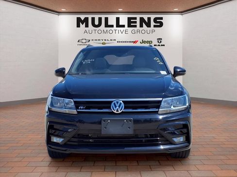 Used 2021 Volkswagen Tiguan SEL AWD/4WD image 2
