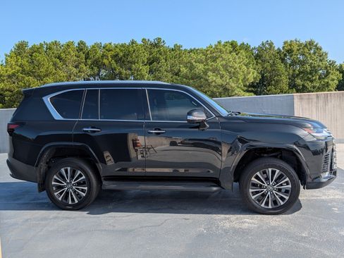 Used 2026 Lexus LX 600 4WD w/ Interior Upgrade Package image 6