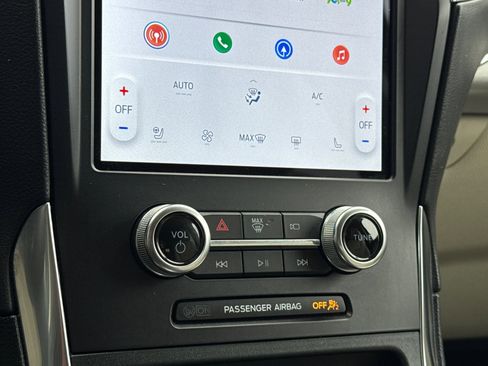 Used 2022 Ford Edge Titanium w/ Equipment Group 301A image 18