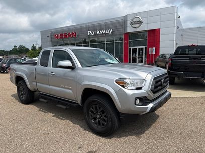 Used 2022 Toyota Tacoma SR5 w/ Technology Package