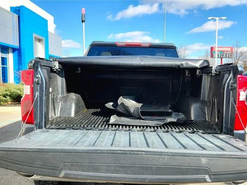 Used 2021 Chevrolet Silverado 1500 LT image 15