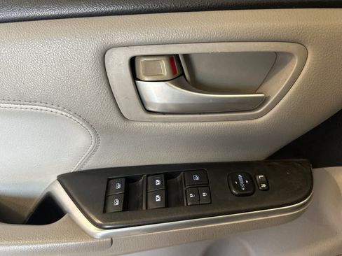Used 2015 Toyota Camry XLE w/ Advanced Technology Package FWD image 15