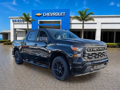 New 2026 Chevrolet Silverado 1500 Custom w/ Turbomax Blackout Package
