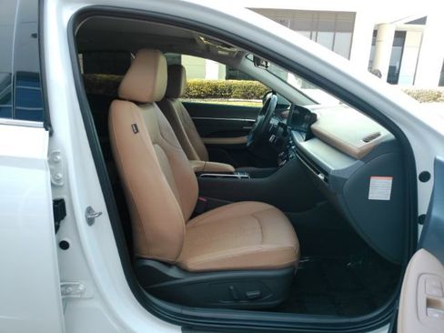 Used 2024 Hyundai Sonata Limited image 23