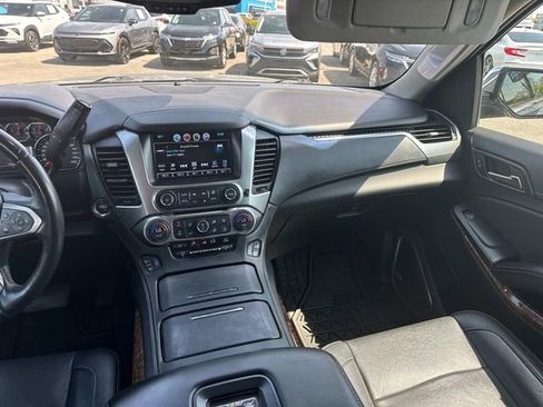 Used 2017 Chevrolet Suburban Premier AWD/4WD image 21