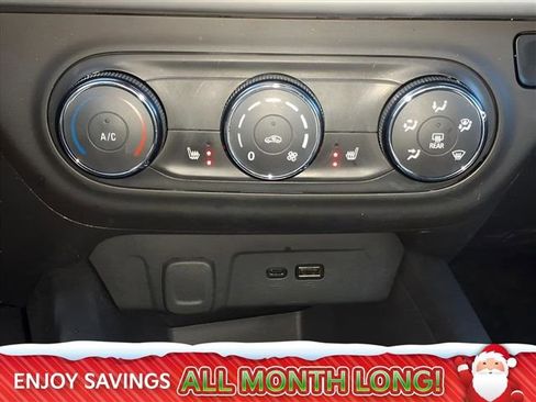 Used 2024 Chevrolet Trax RS image 23