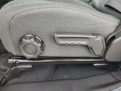 New 2025 Jeep Gladiator Willys image 29