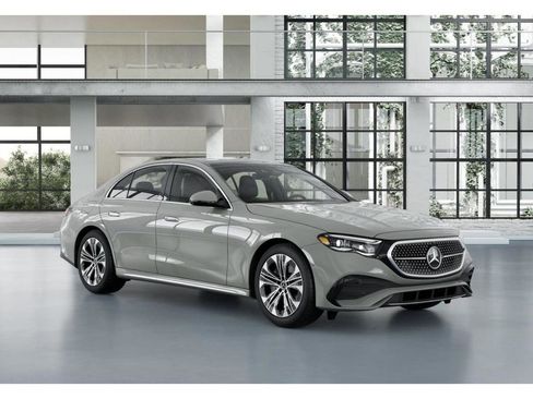 New 2026 Mercedes-Benz E 450 4MATIC Sedan image 11