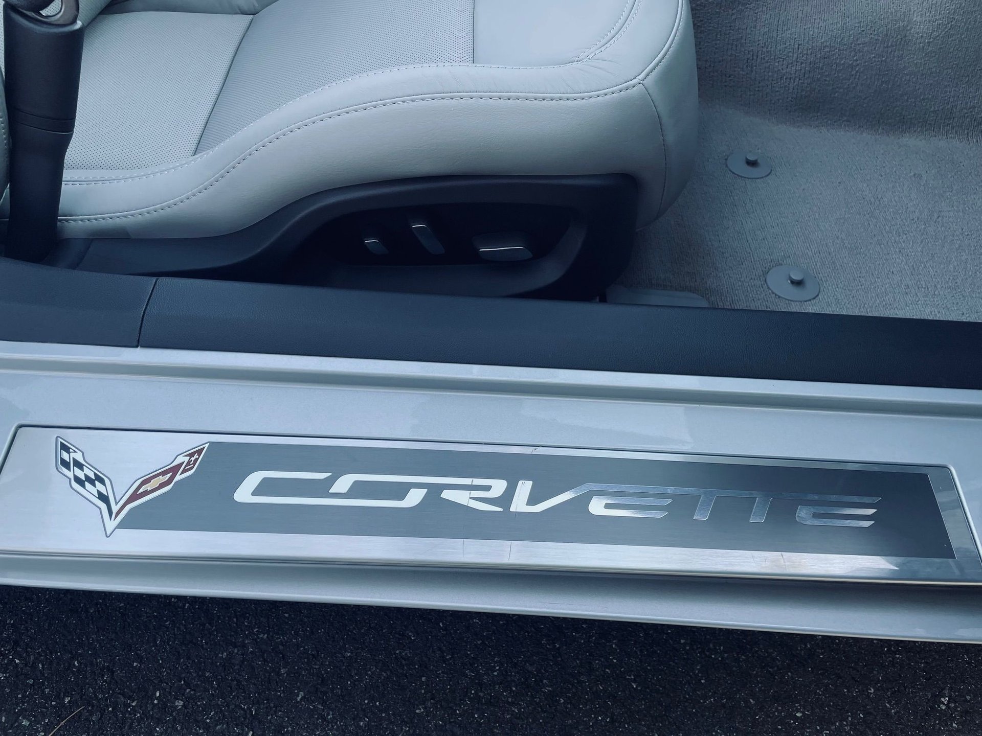 Used 2015 Chevrolet Corvette Stingray Convertible w/ 2LT Preferred Equipment Group RWD image 50
