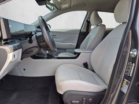 Used 2024 Hyundai Kona SEL FWD image 14