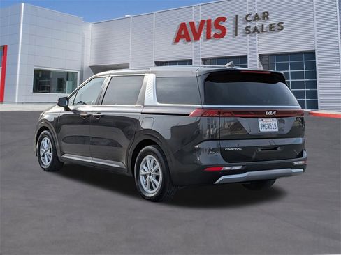 Used 2024 Kia Carnival LX image 9