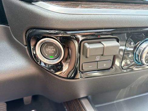 New 2026 GMC Sierra 1500 Elevation w/ Elevation Premium Package AWD/4WD image 17