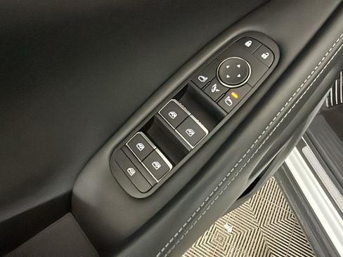 Used 2024 INFINITI QX60 Luxe AWD/4WD image 10