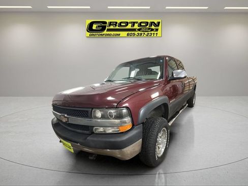 Used 2001 Chevrolet Silverado 2500 LS w/ Off-Road Skid Plate Pkg AWD/4WD image 1