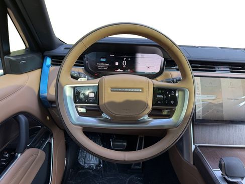New 2026 Land Rover Range Rover Long Wheelbase SE AWD/4WD image 11