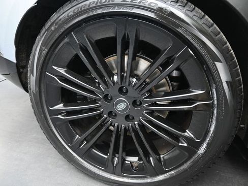 Used 2024 Land Rover Range Rover SE AWD/4WD image 15