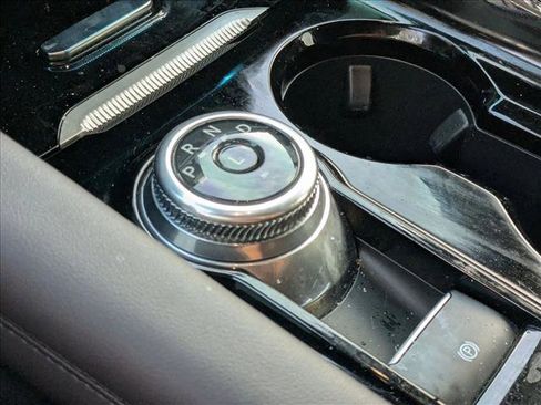 Used 2025 Ford Explorer Platinum w/ Ultimate Package image 8