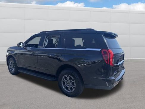 Used 2025 Ford Expedition Active AWD/4WD image 3