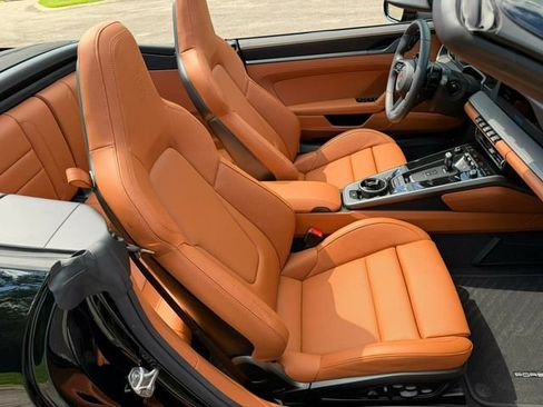 Used 2026 Porsche 911 Carrera RWD image 37