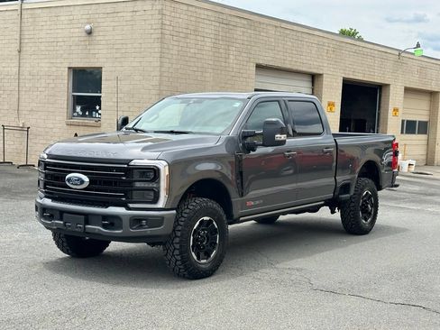 New 2026 Ford F350 Platinum w/ Tremor Off-Road Package AWD/4WD image 2