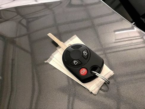 Used 2018 Ford Escape SE w/ SE Sync 3 Package FWD image 9