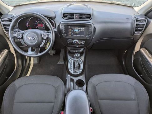 Used 2018 Kia Soul + FWD image 16
