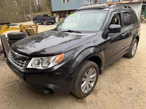 Used 2011 Subaru Forester 2.5X Premium AWD/4WD image 1