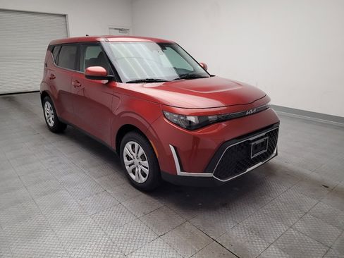 Used 2023 Kia Soul LX FWD image 13