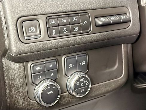 Used 2022 GMC Yukon Denali AWD/4WD image 10