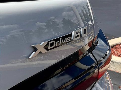 Used 2023 BMW i7 xDrive60 AWD/4WD image 23