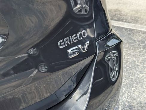 Used 2019 Nissan Rogue SV image 16